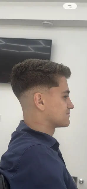 Low - Mid fade erős természetes konturokkal